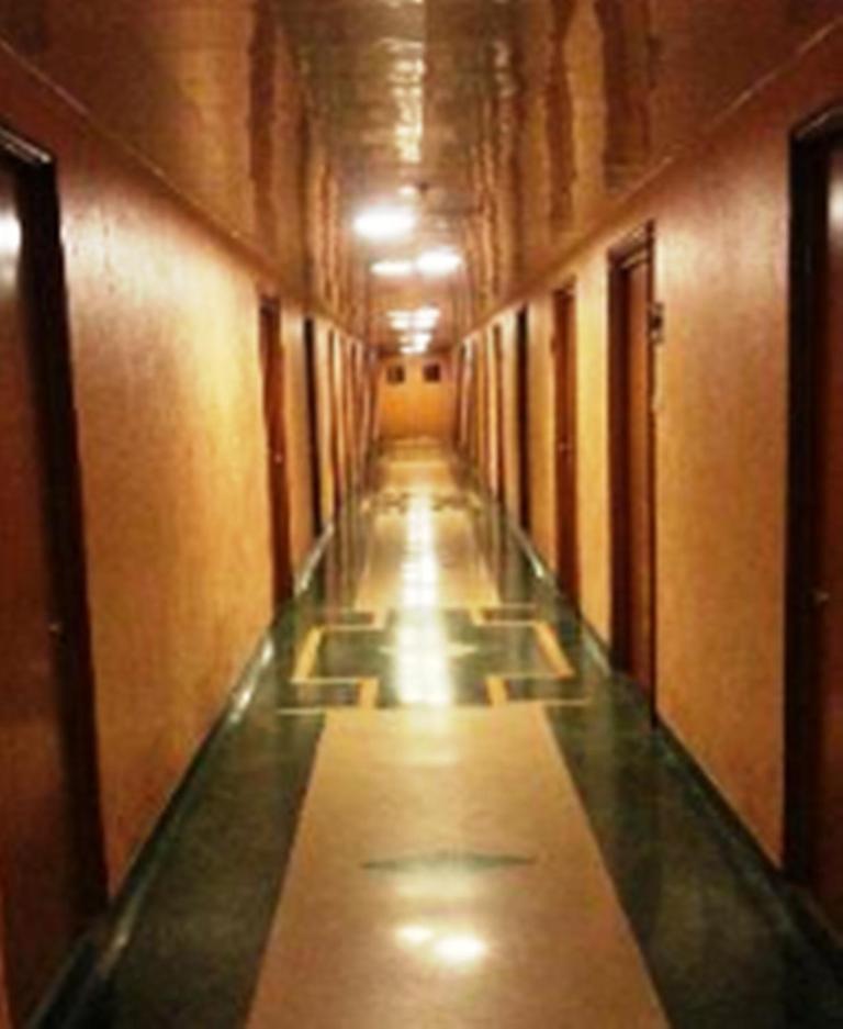 HOTEL BRIJWASI LANDS INN 35/55