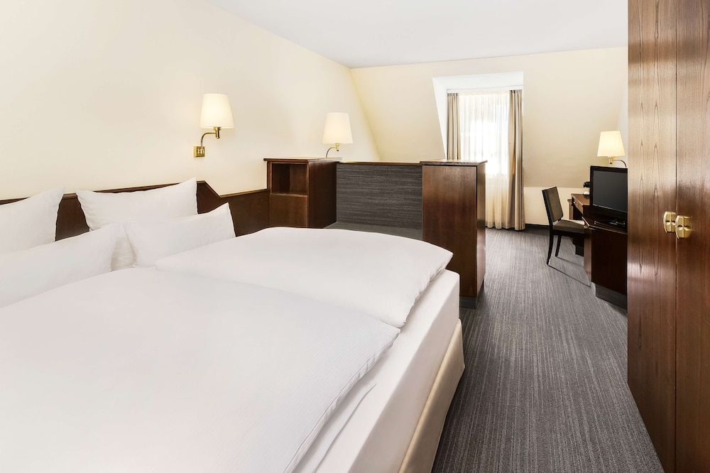 elaya hotel noerdlingen, Trademark by Wyndham 16/63