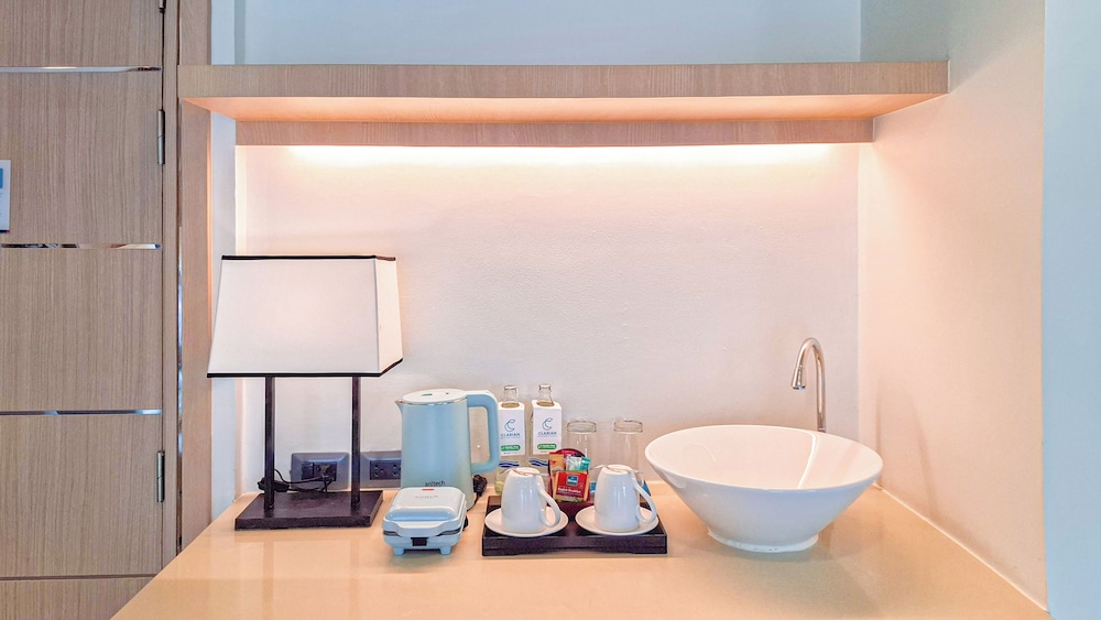 جناح بسرير كينج بإطلالة على المدينة بغرفة نوم واحدة، Clarian Hotel Beach Patong 10/10