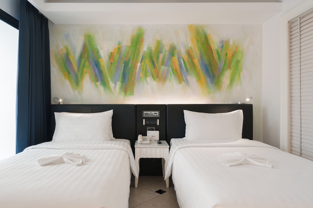 Skye Hotel Bangkok 26/58
