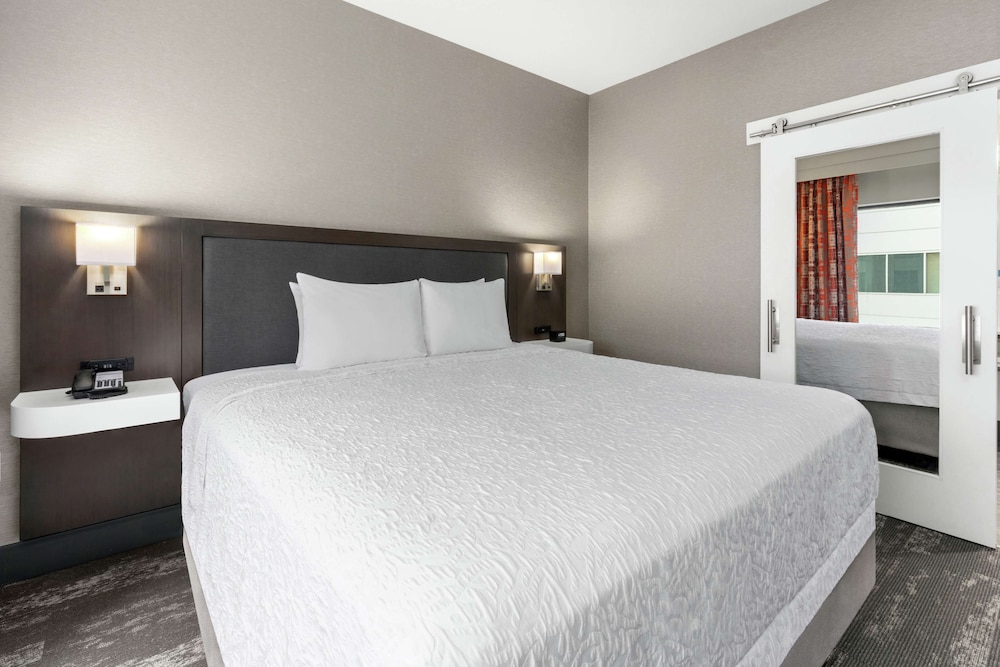 Hampton Inn & Suites Spokane Downtown-South 15/56