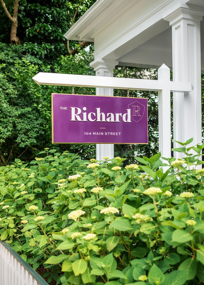 The Richard, The Edgartown Collection 4/51