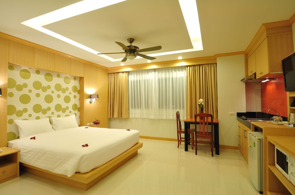 غرفة قياسية بسرير كينج بمطبخ صغير، Green Harbor Hotel And Service Apartment 7/10
