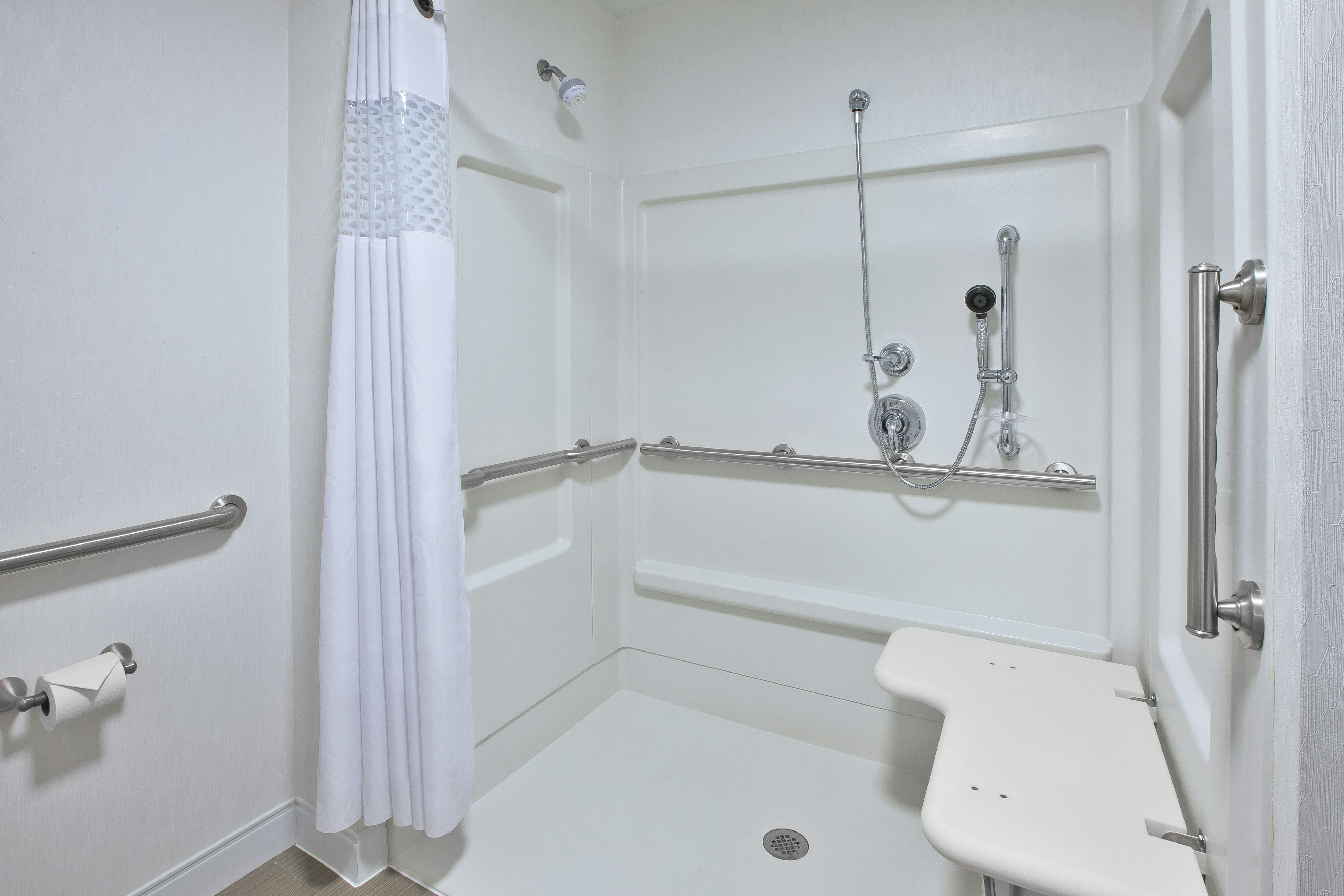 Hampton Inn & Suites Alliance 36/36