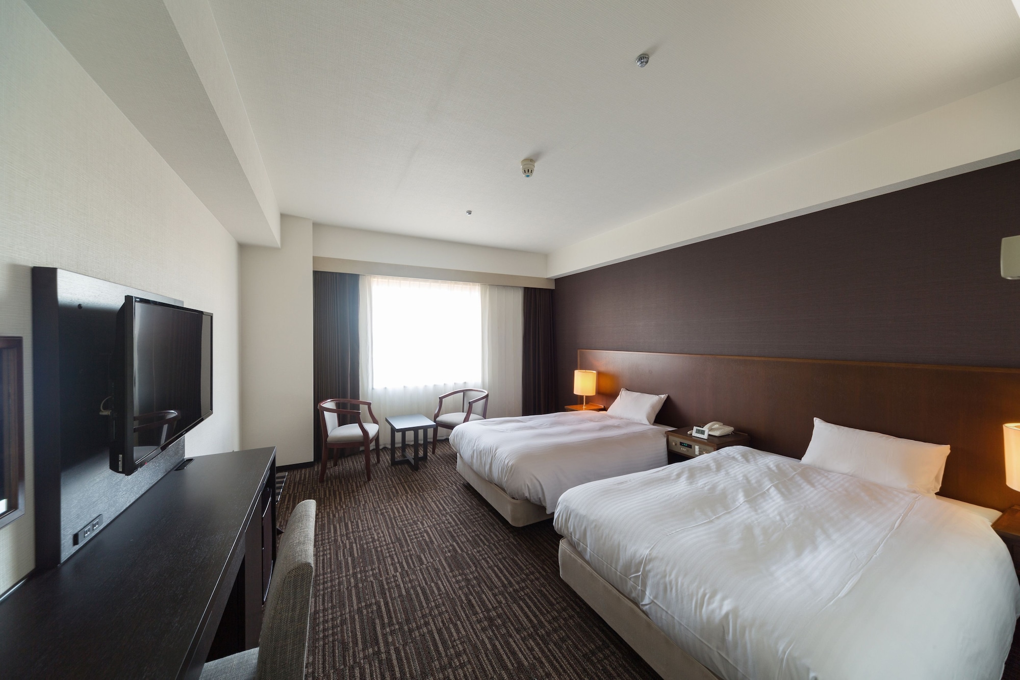 Twin Beds, Castle View, Corner