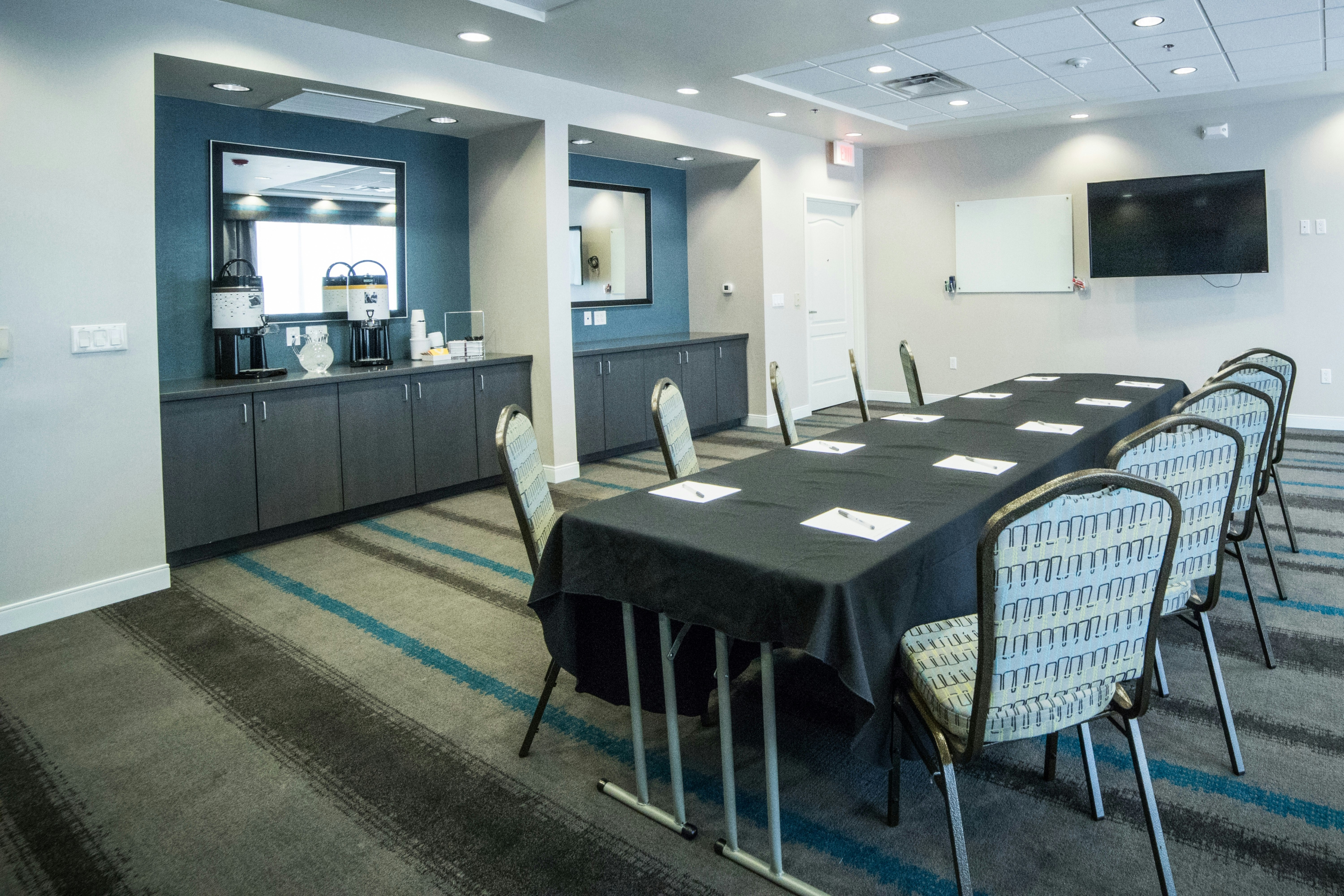 Hampton Inn & Suites Tempe/Phoenix Airport 58/68