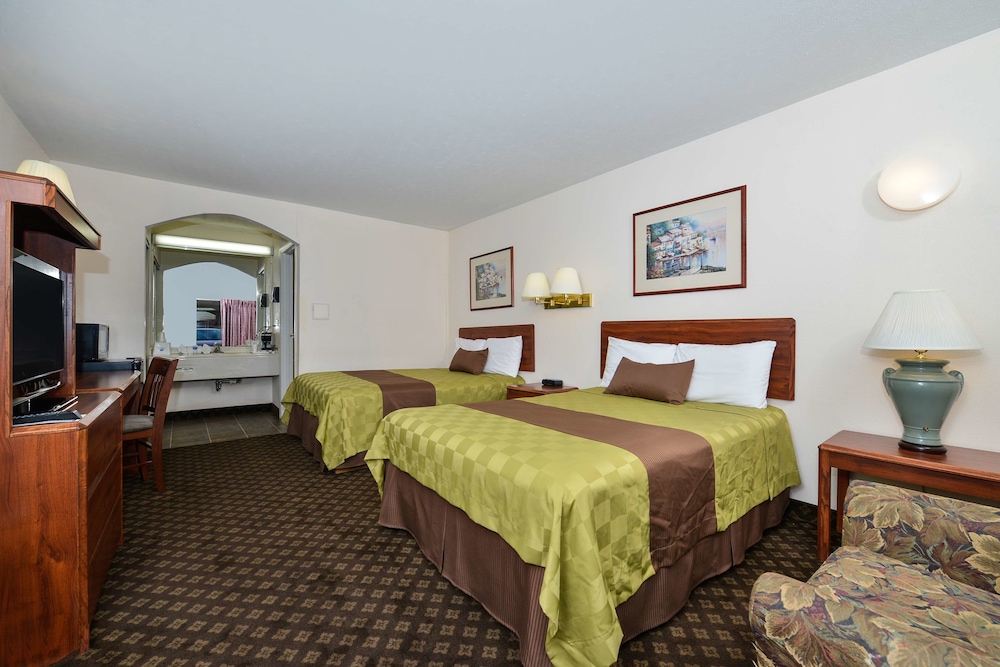 Americas Best Value Inn & Suites Williamstown 24/61