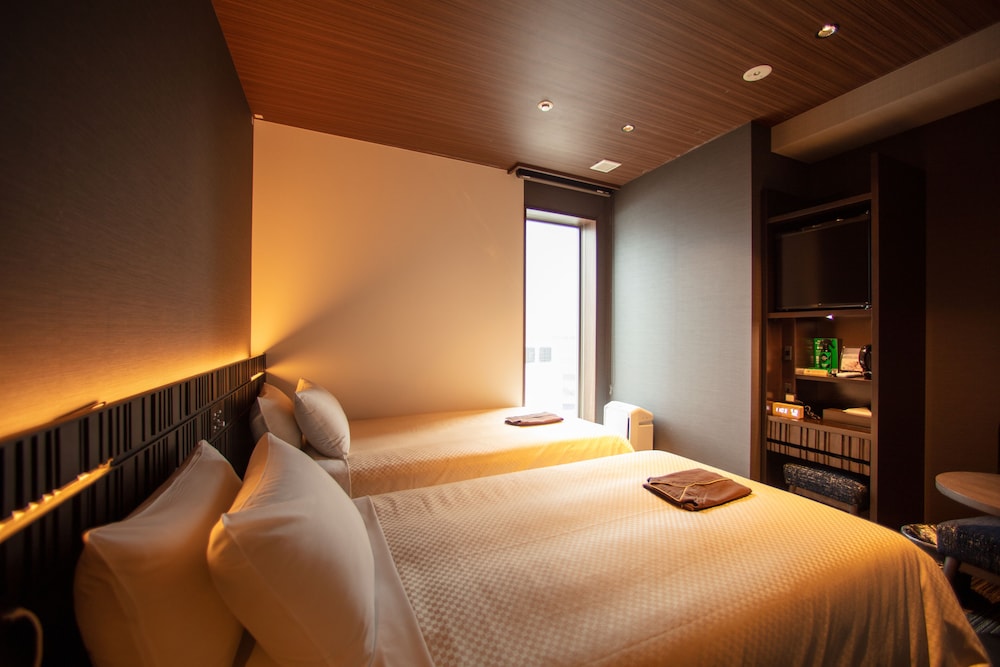 J Hotel Tokyo GEO 5/17