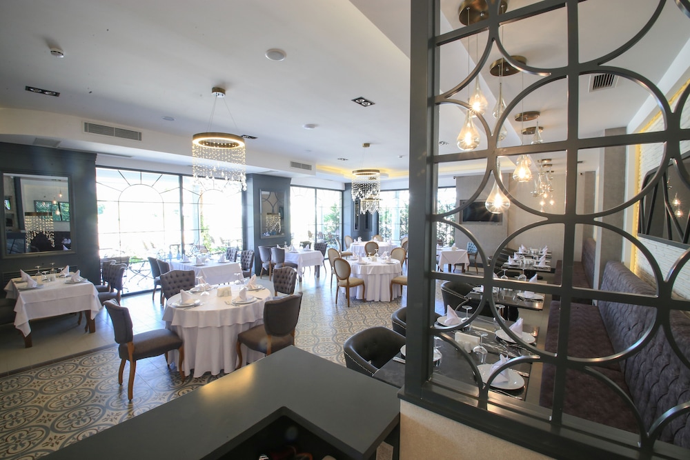 Aymira Hotel & Spa 28/48