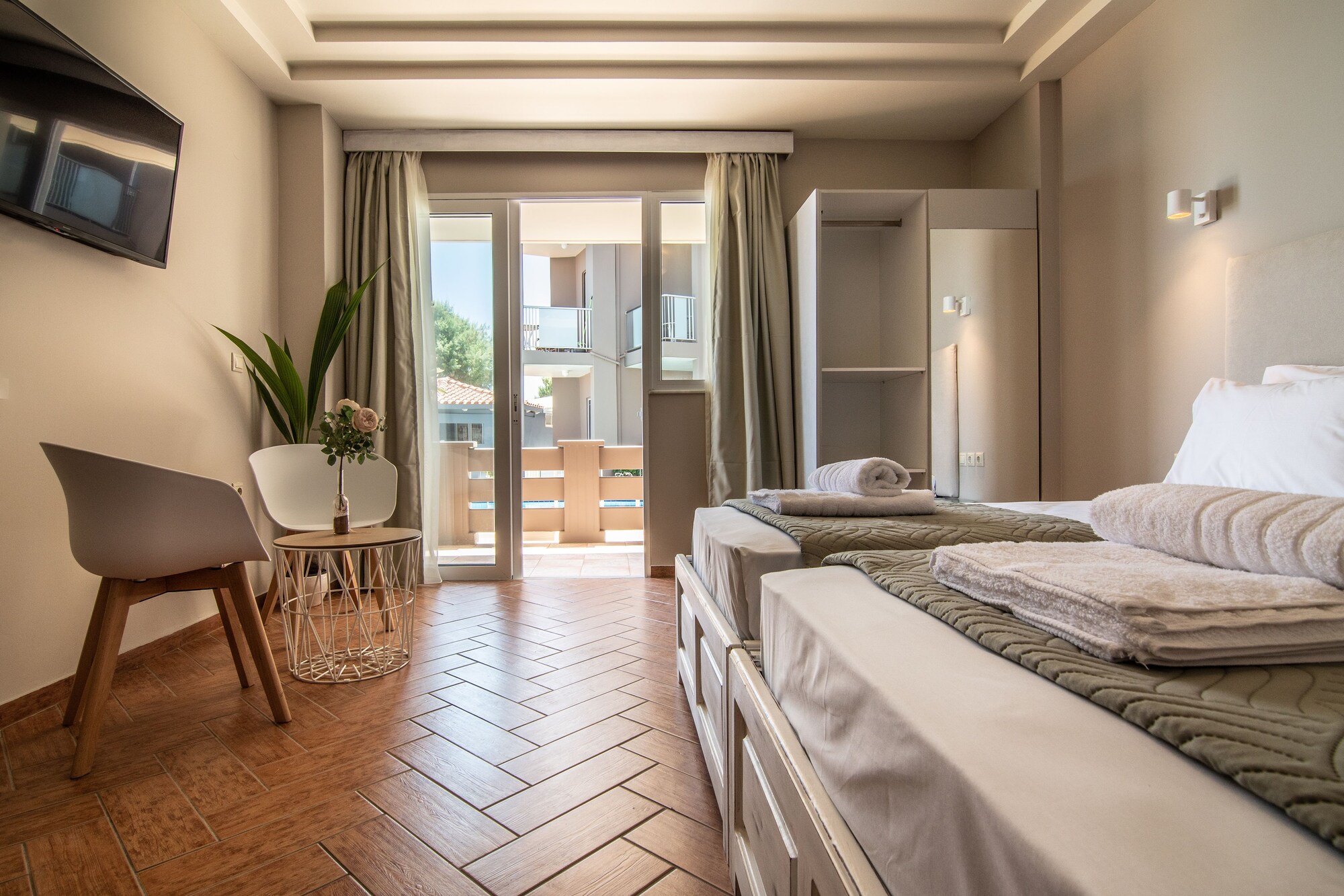 SUPERIOR, TWIN BEDS, SEA VIEW