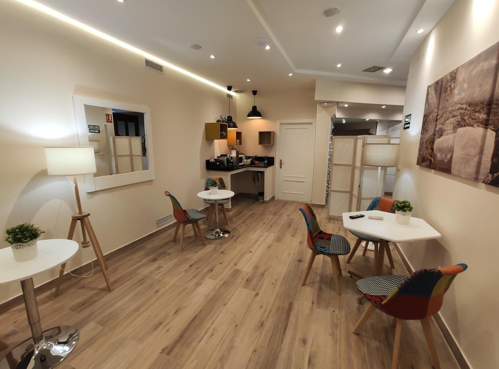 Tripolis Toledo Hostal 29/44