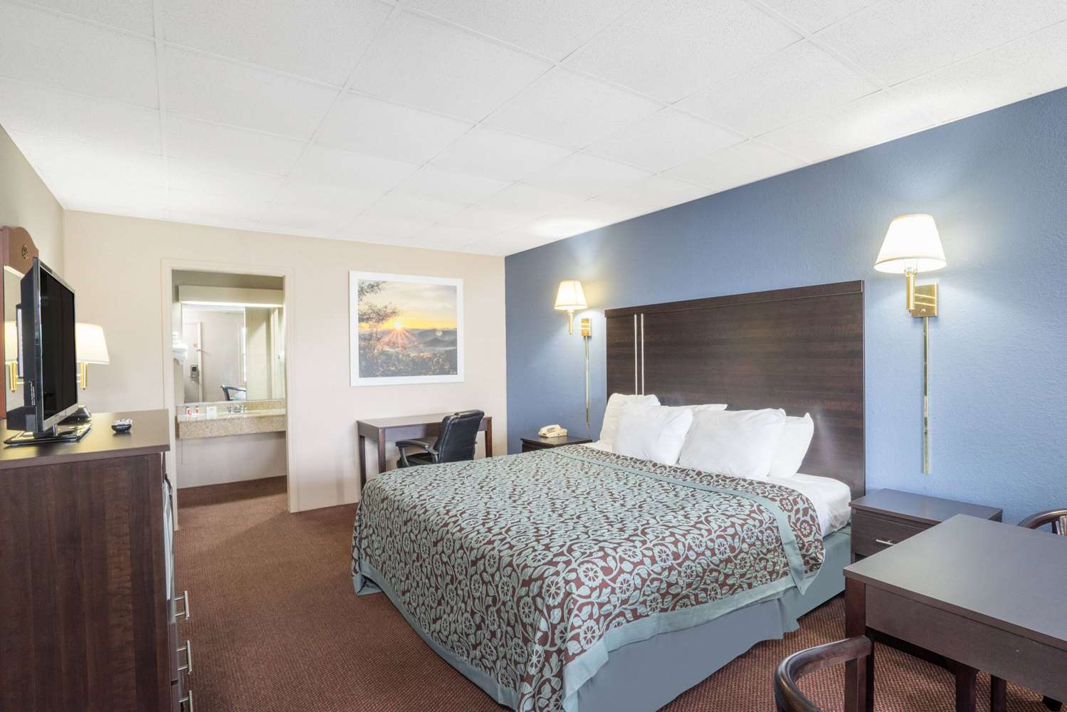 Days Inn By Wyndham Lincolnton 8/29