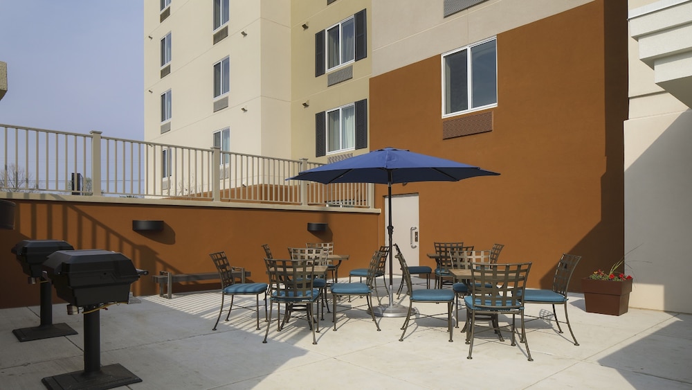 Candlewood Suites Newark South University Area 23/28