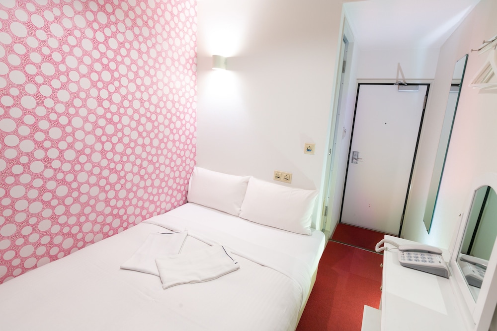Art Inn Namba 8/51