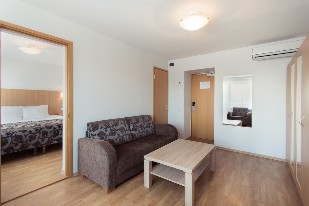 Hotel Parnu 37/55