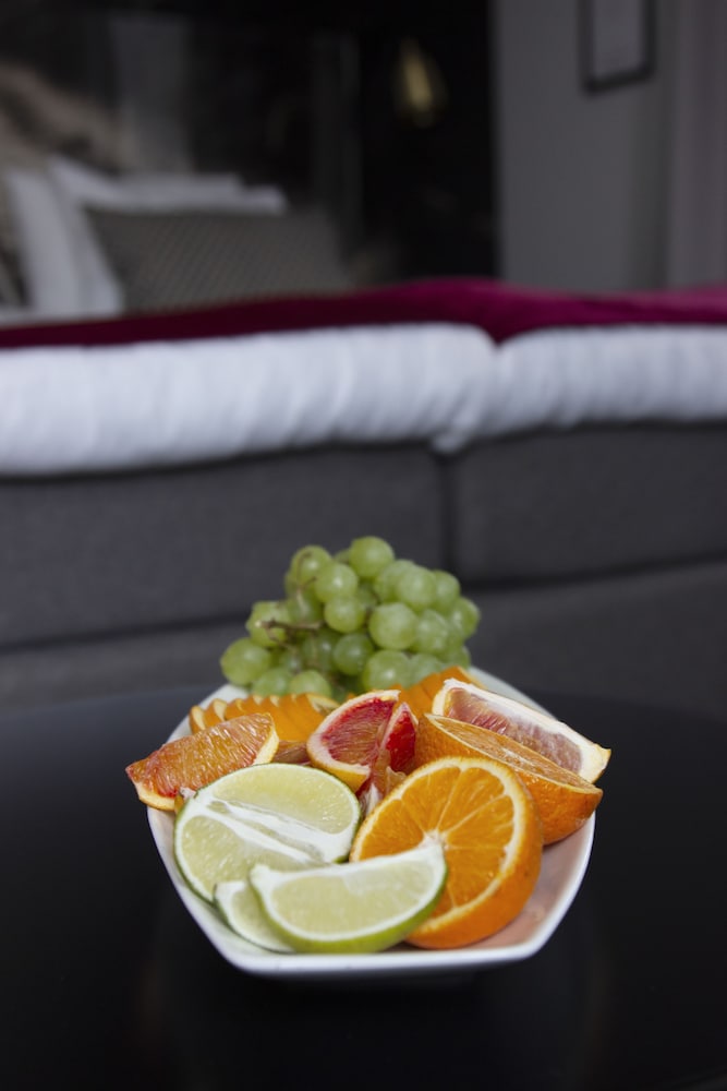 Livin Station Sure Hotel Collection By Best Western 53/66