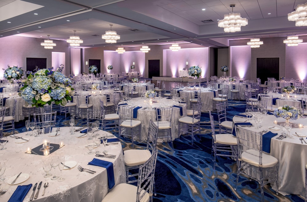 CROWNE PLAZA BOSTON - WOBURN 64/80