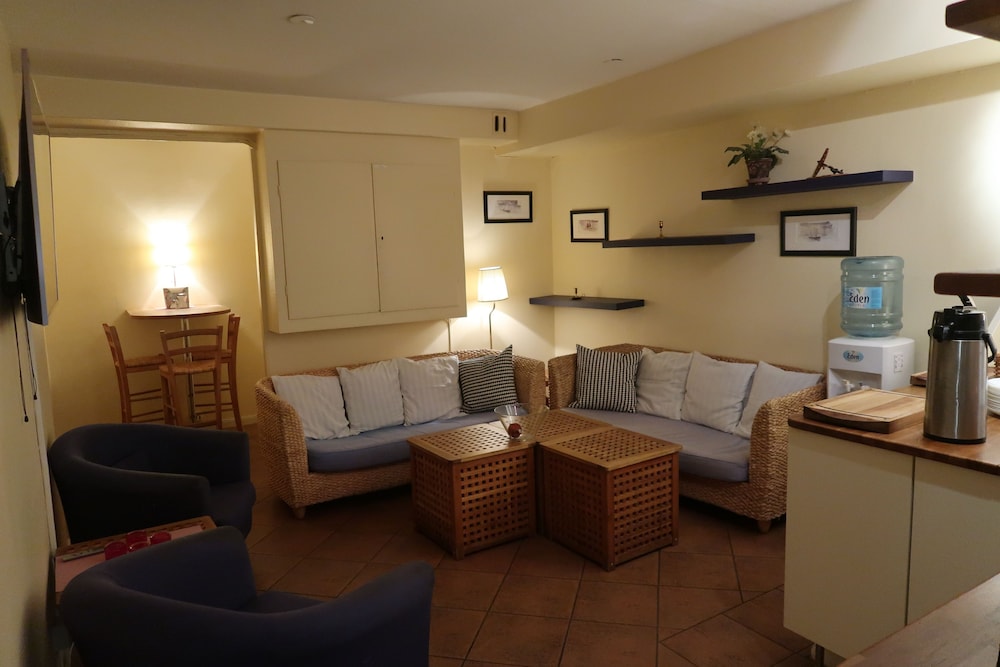 Hotel Aveny Bed Breakfast 32/41