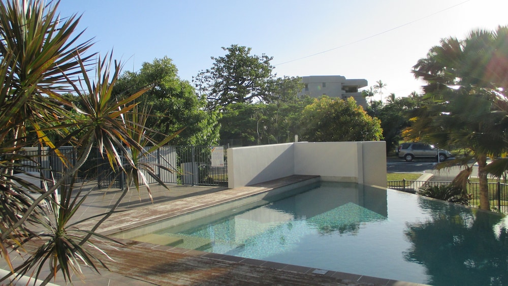 EDGE APARTMENTS CAIRNS 71/75