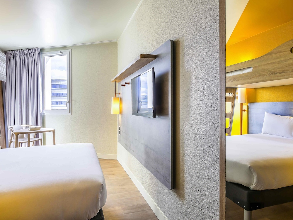 Room, Triple, 1 Double and 1 Single Bed