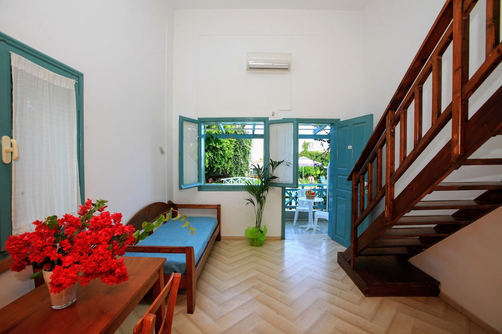 Anatoli Apartments 16/32