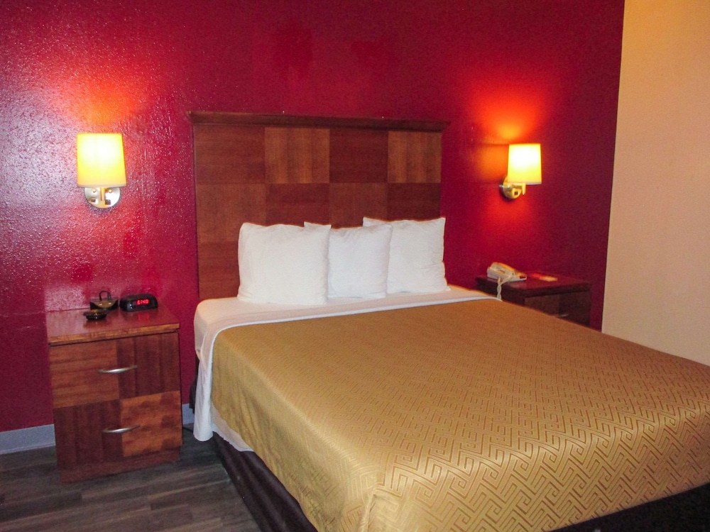 Econo Lodge Gallup West 7/24