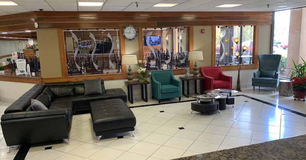 Quality Inn and Suites Pensacola Bayview 29/49