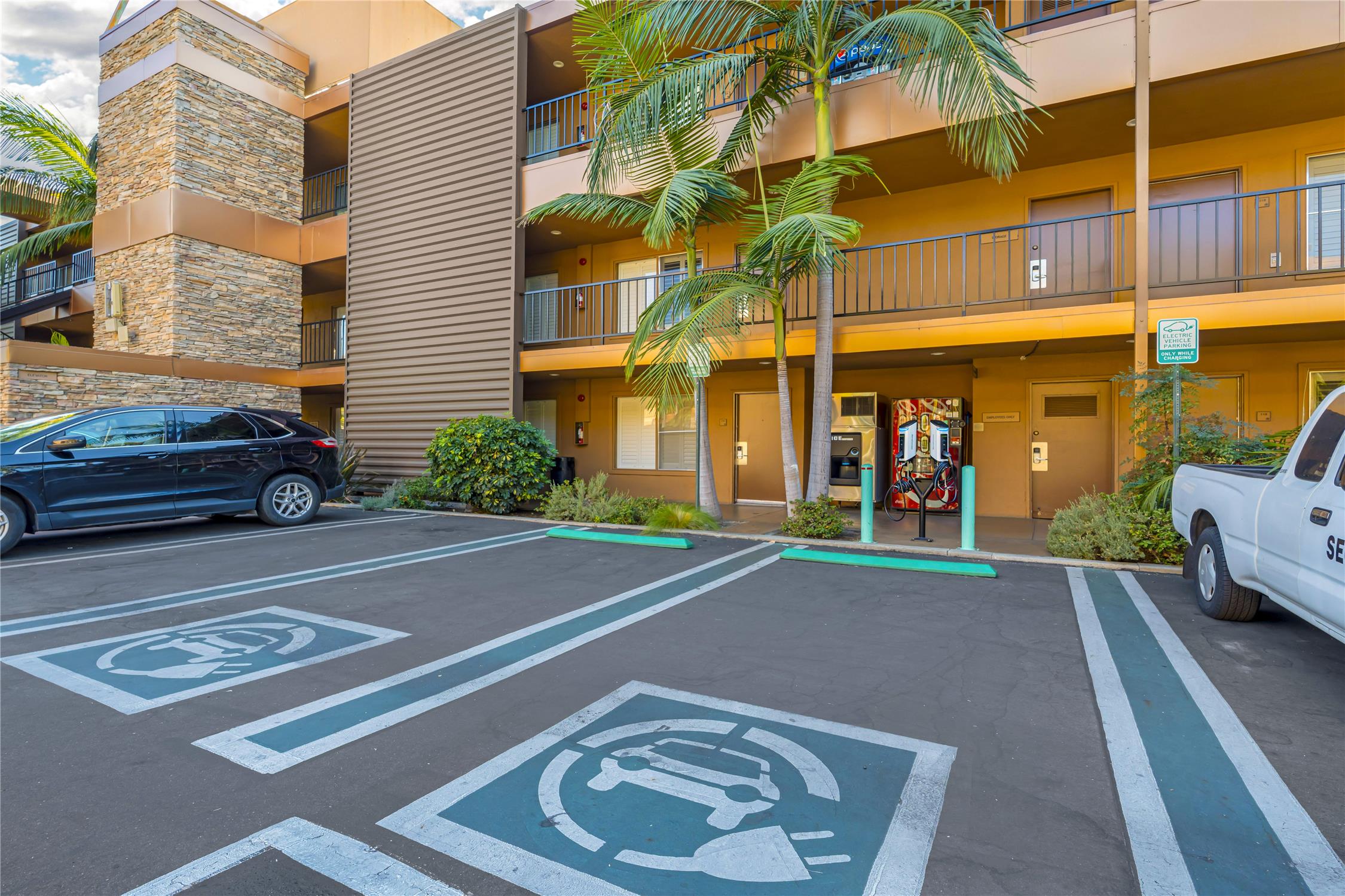 Best Western Plus Stovall's Inn 23/36