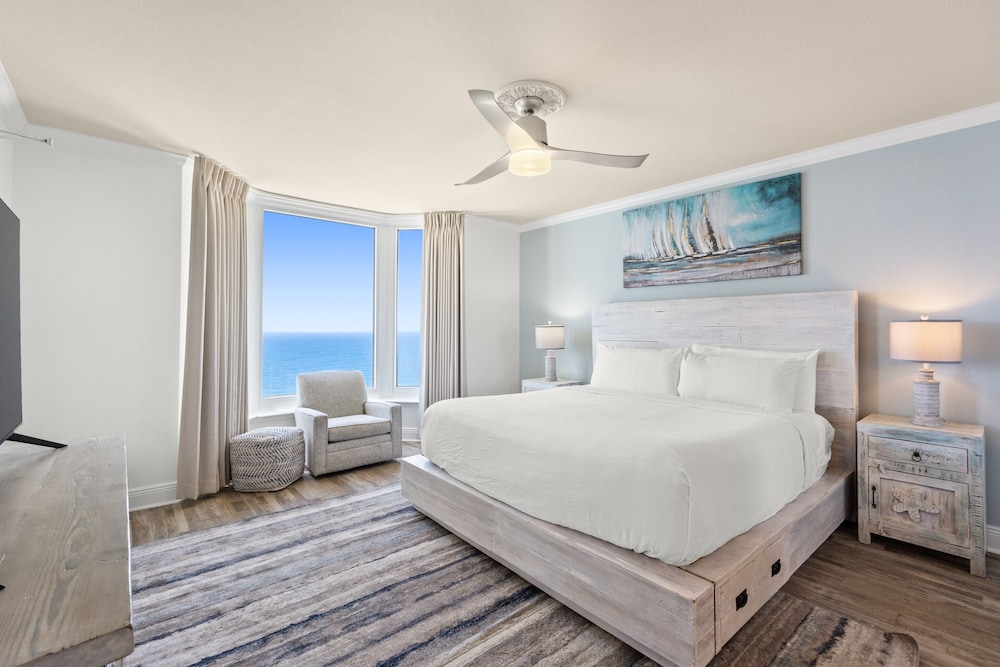 2 BEDROOMS, CONDO, BEACH FRONT, OCEAN VIEW