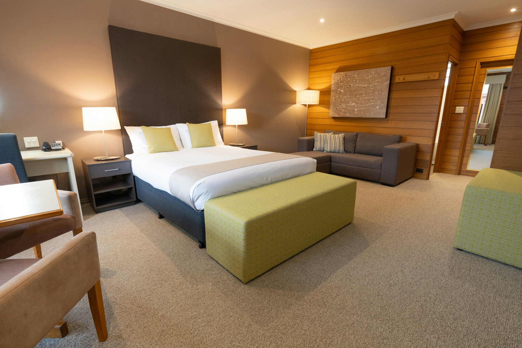 Spa, Executive