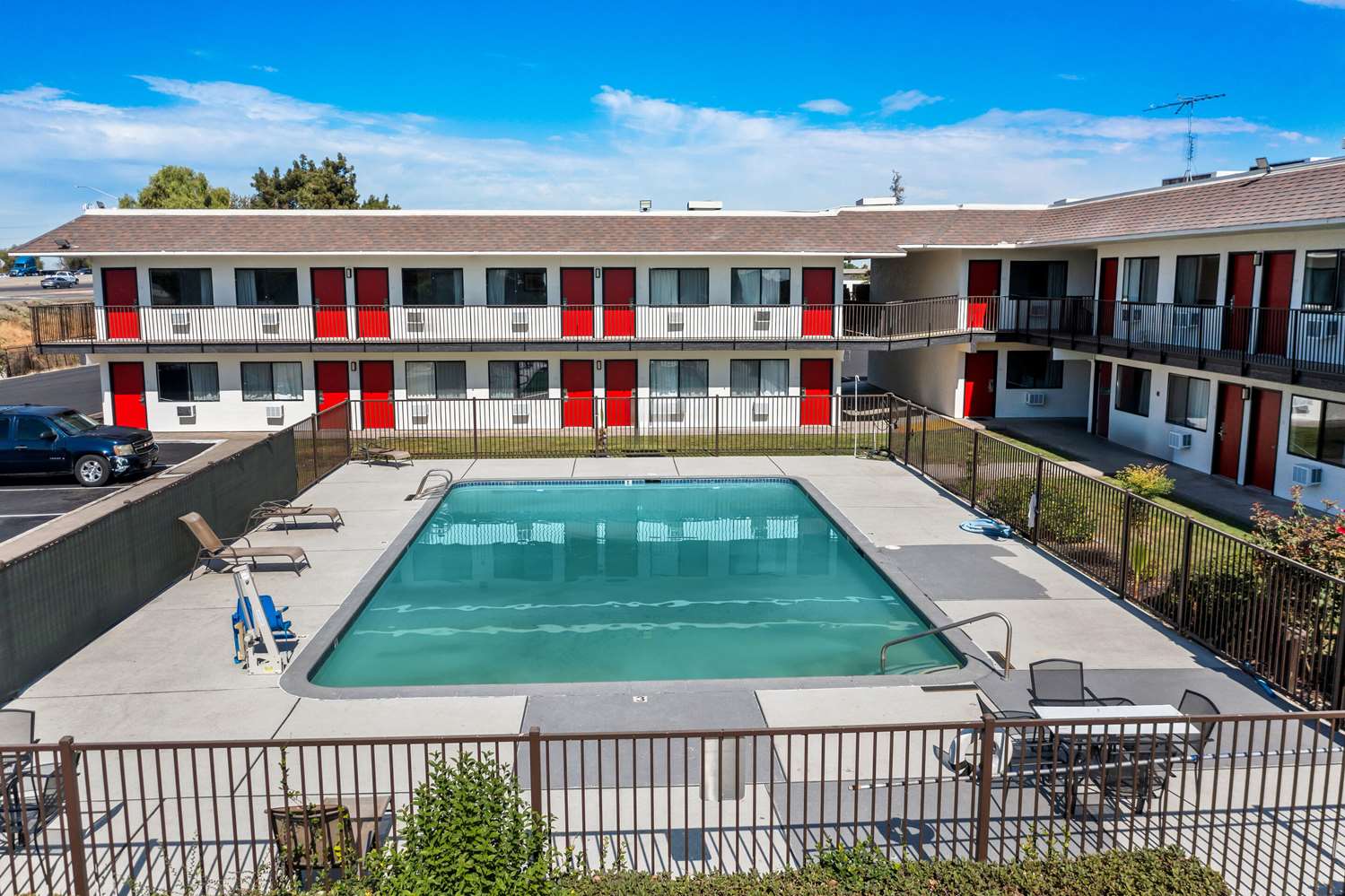 Econo Lodge Stockton near I-5 Fairgrounds 20/21