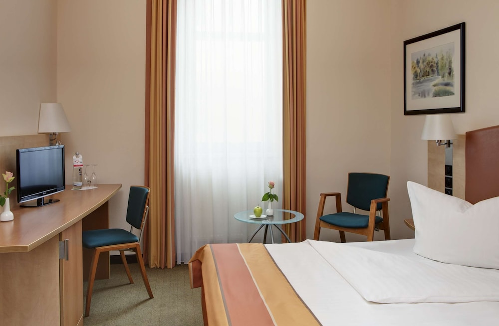IntercityHotel Berlin Ostbahnhof 22/38
