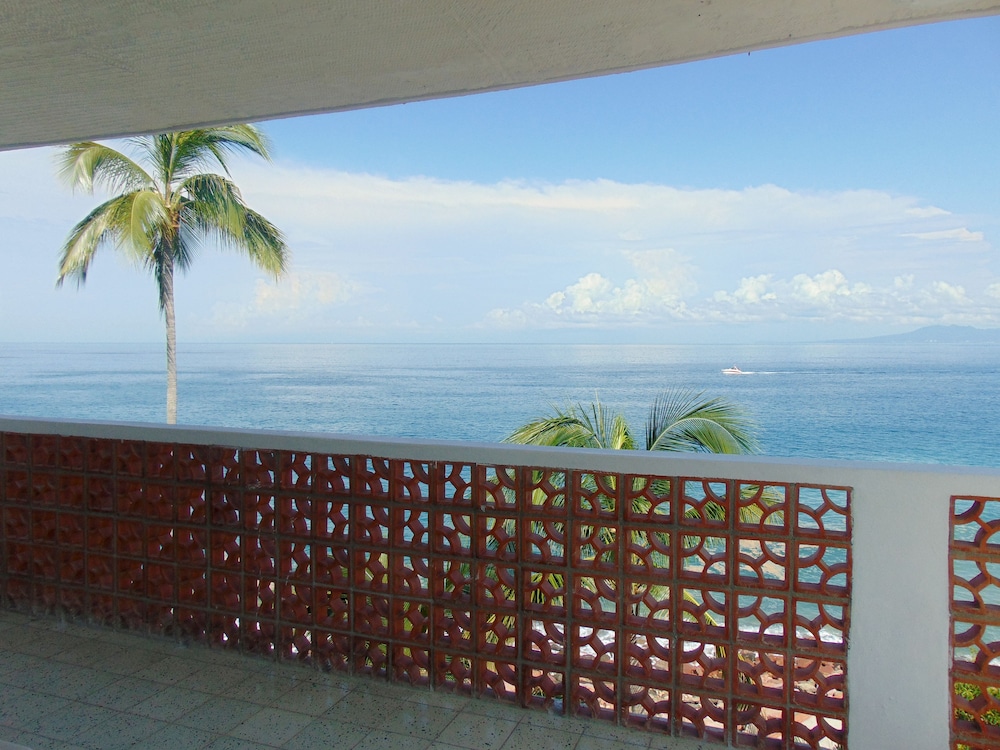 Rosita in PUERTO VALLARTA