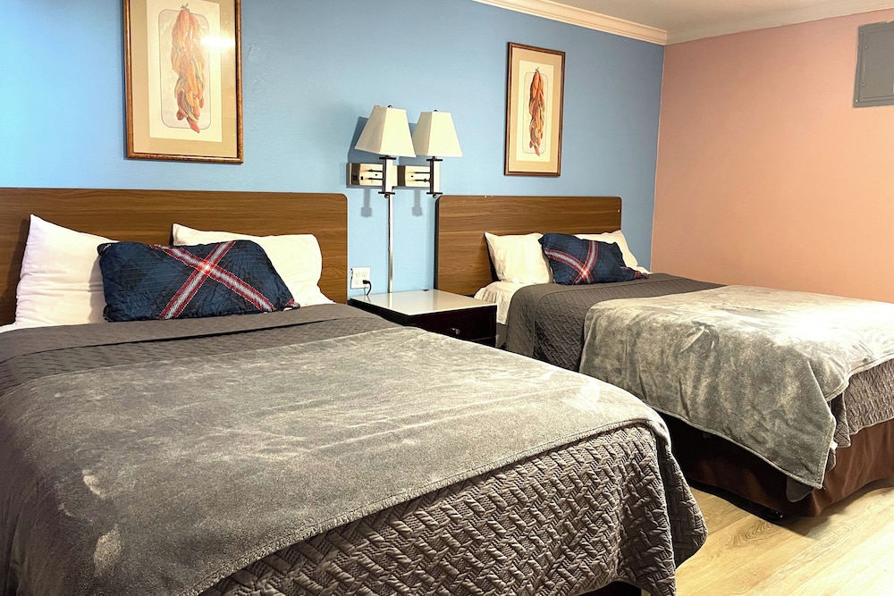 2 Queen Beds Non-Smoking