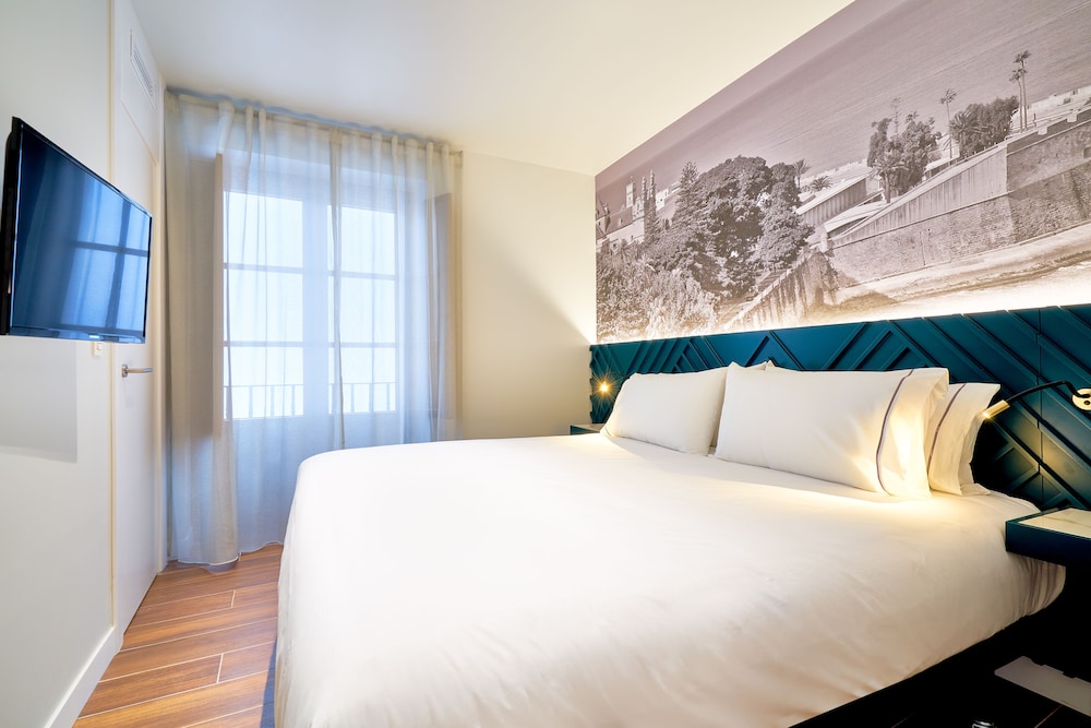 Tandem Torres de Cadiz Suites 15/50