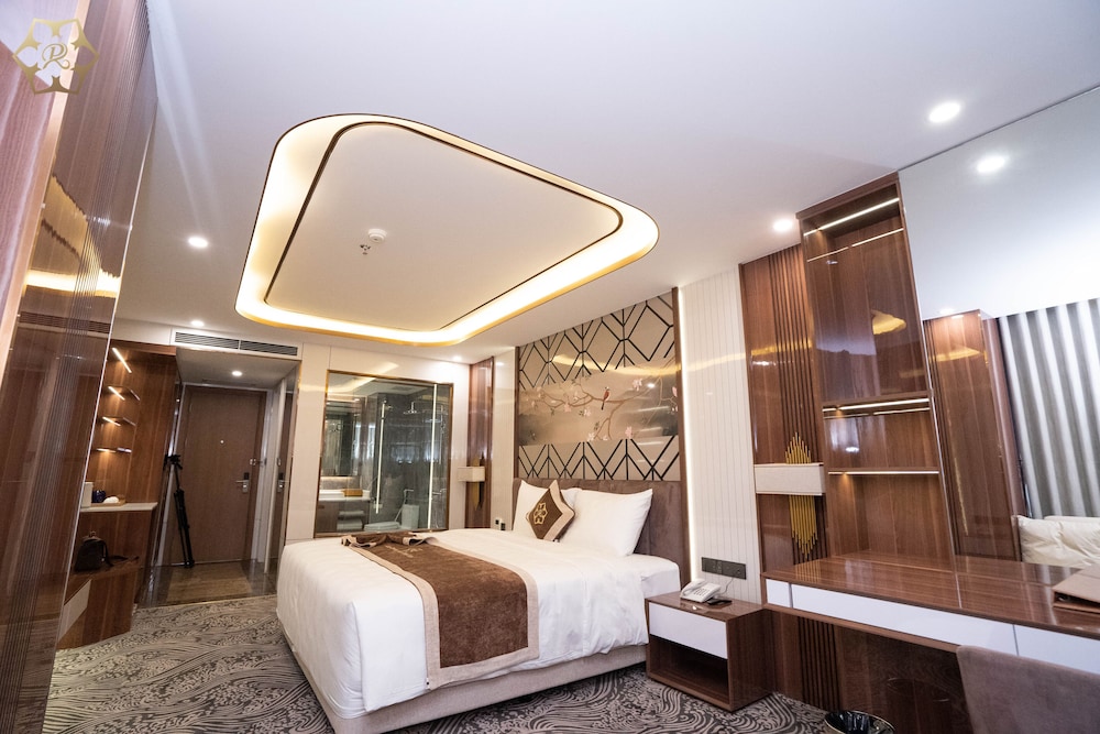 Cua Dong Luxury Hotel 36/70