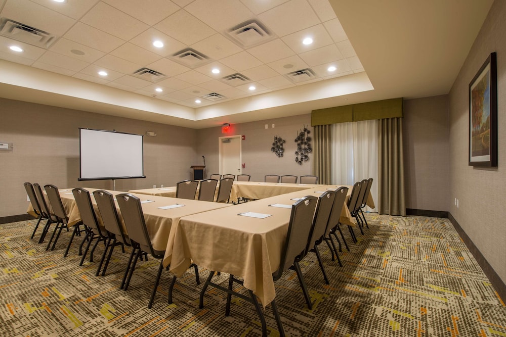 Hampton Inn Waynesboro, GA 40/42