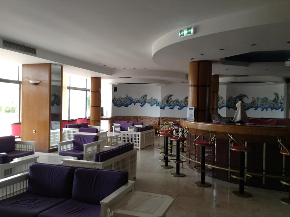 Belair Beach Hotel 32/50
