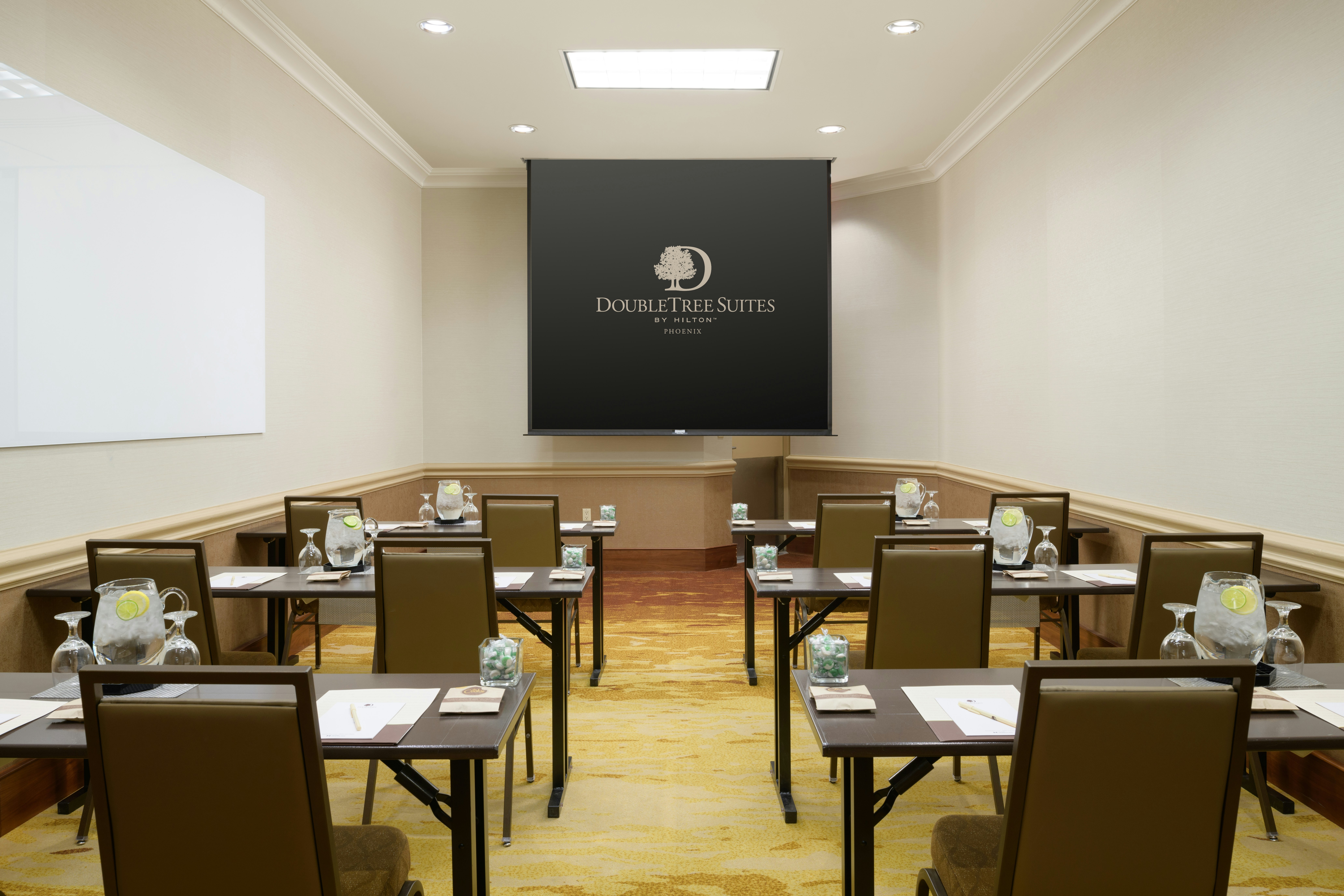 DoubleTree Suites by Hilton Hotel Phoenix 27/38