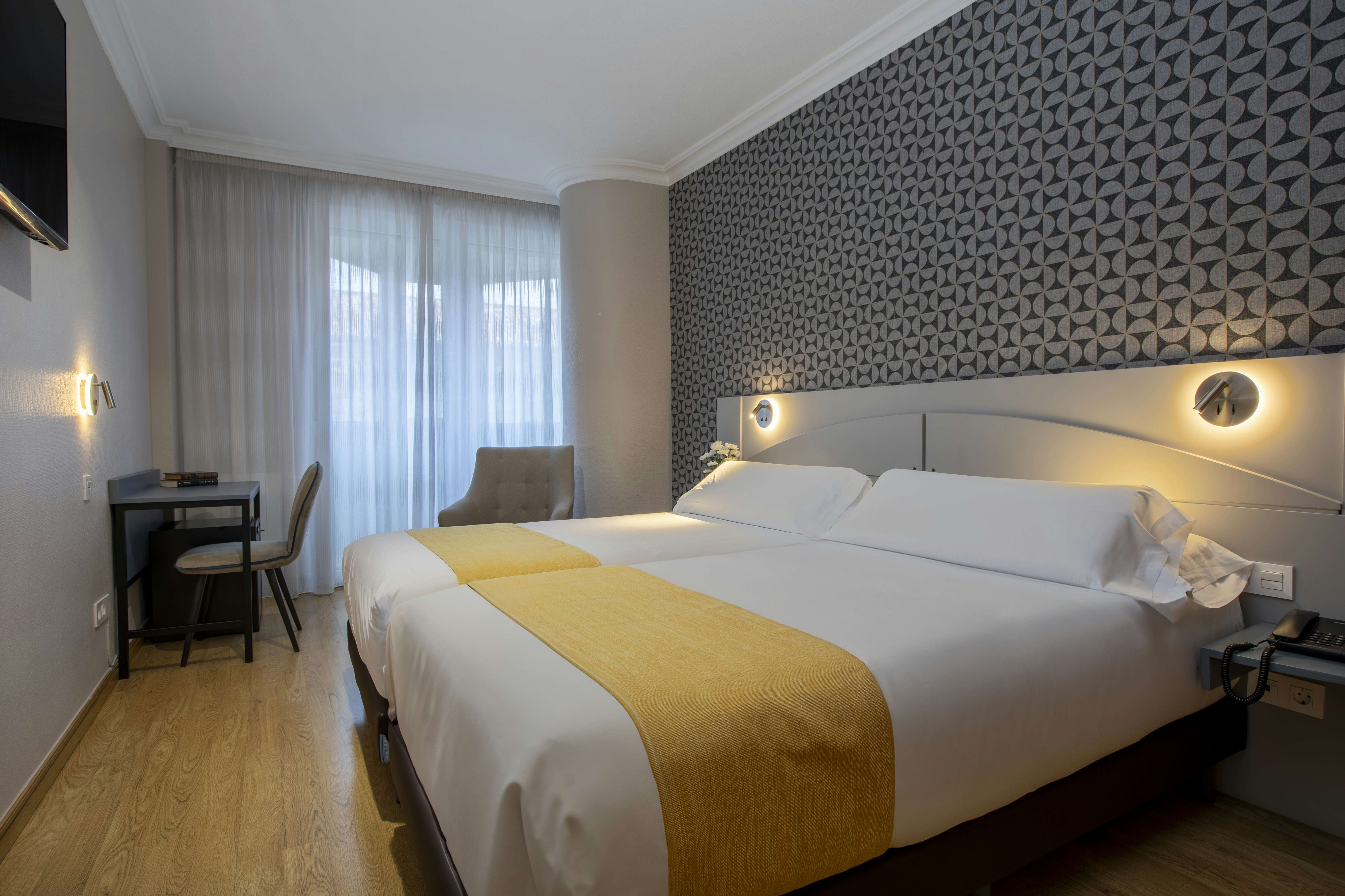 Hotel Corona de Castilla Burgos 16/42