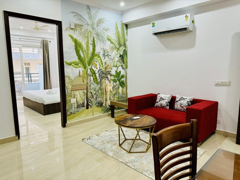 ZEN Suites Golf Course Road 43/50