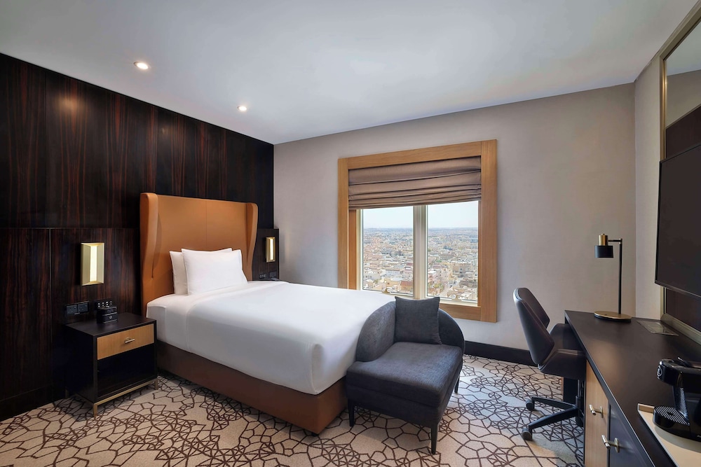 ROOM, KING BED, ACCESSIBLE
