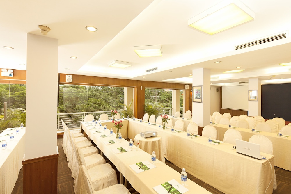 Liberty Saigon Parkview Hotel 27/50