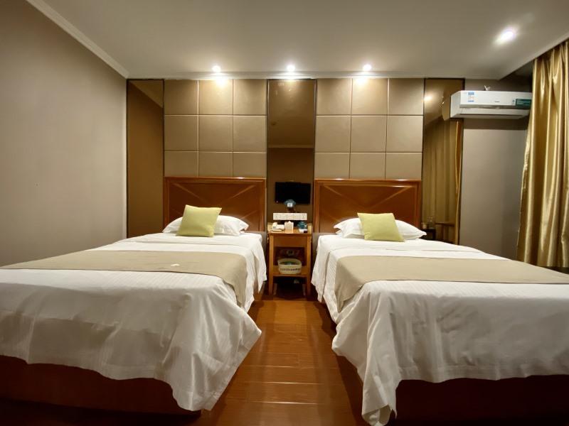 GreenTree Inn Linxi Pingyi Mengyang Road Express Hotel 26/37