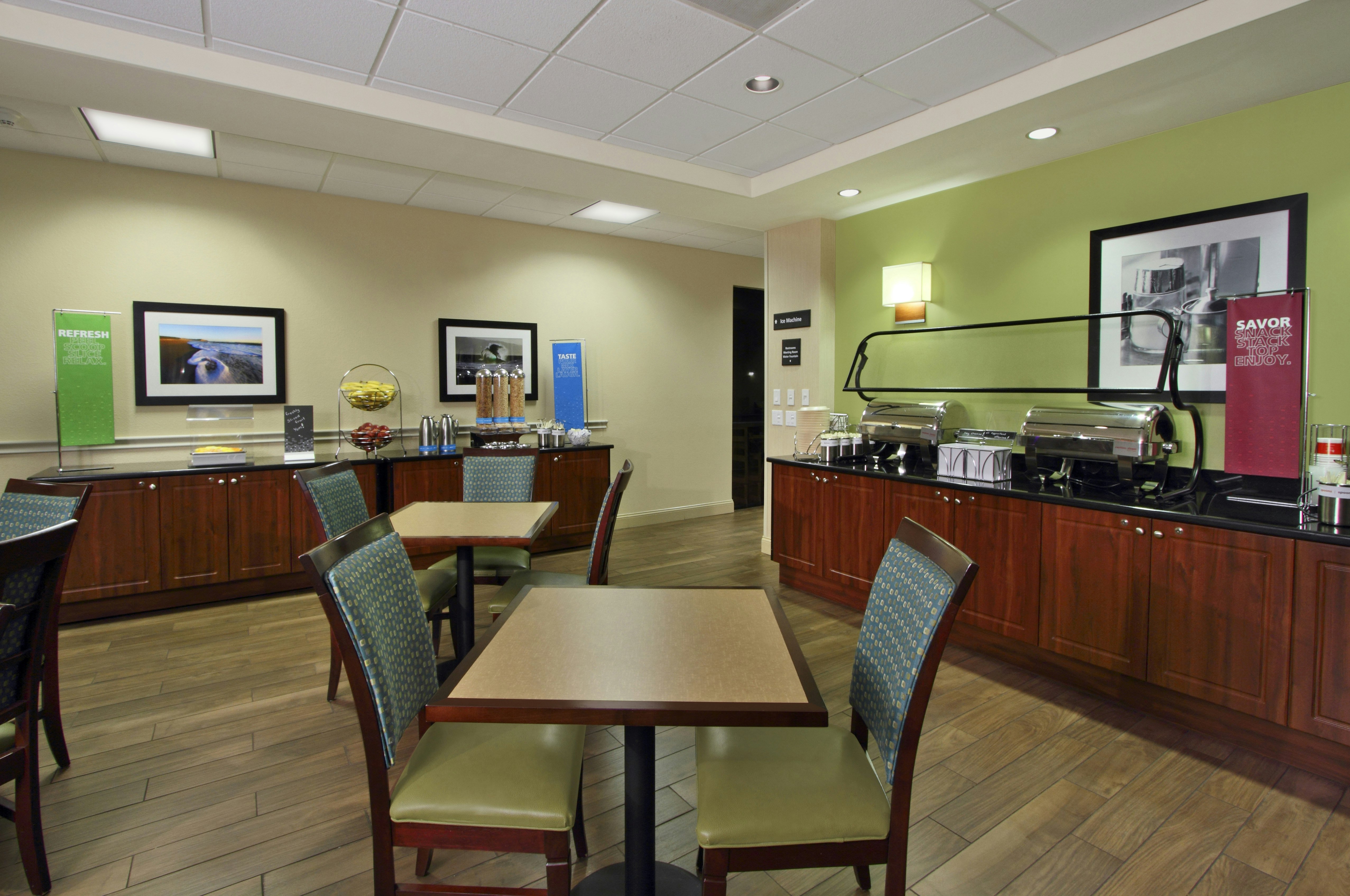 Hampton Inn Cocoa Beach/Cape Canaveral 22/41