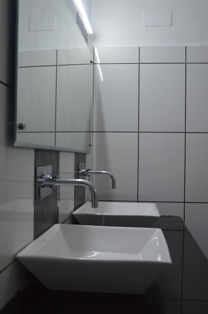 HOTEL POONAM HAVELI 50/50