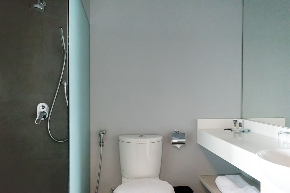 Mercure Convention Center Ancol 61/63
