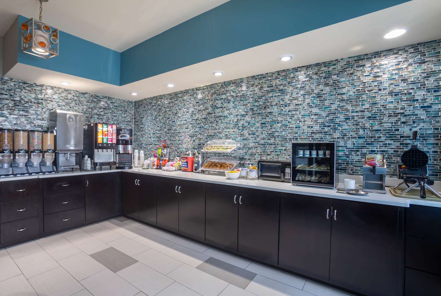 La Quinta Inn Suites By Wyndham Oxford Anniston 4/14