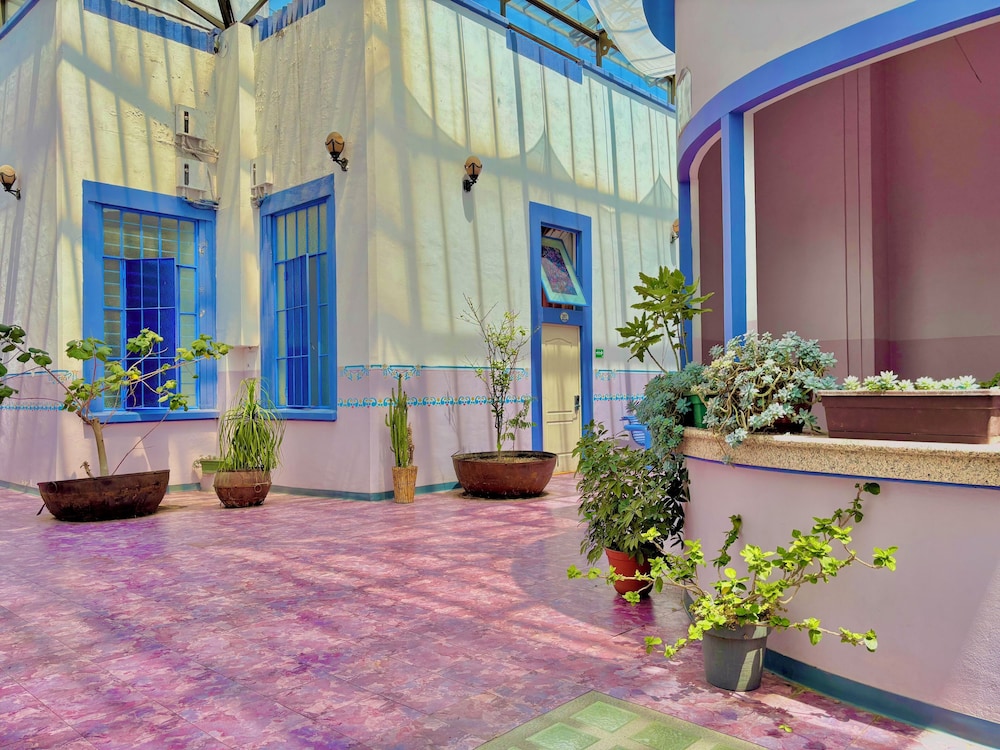 Hotel La Alhondiga 56/58