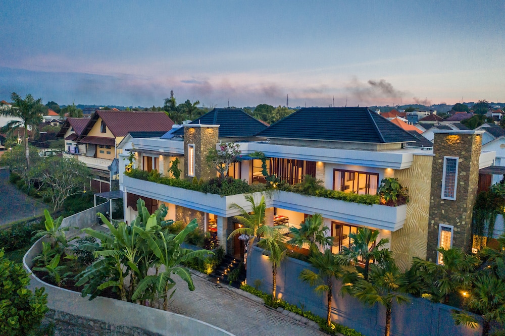 The Amarta Villa 2/46